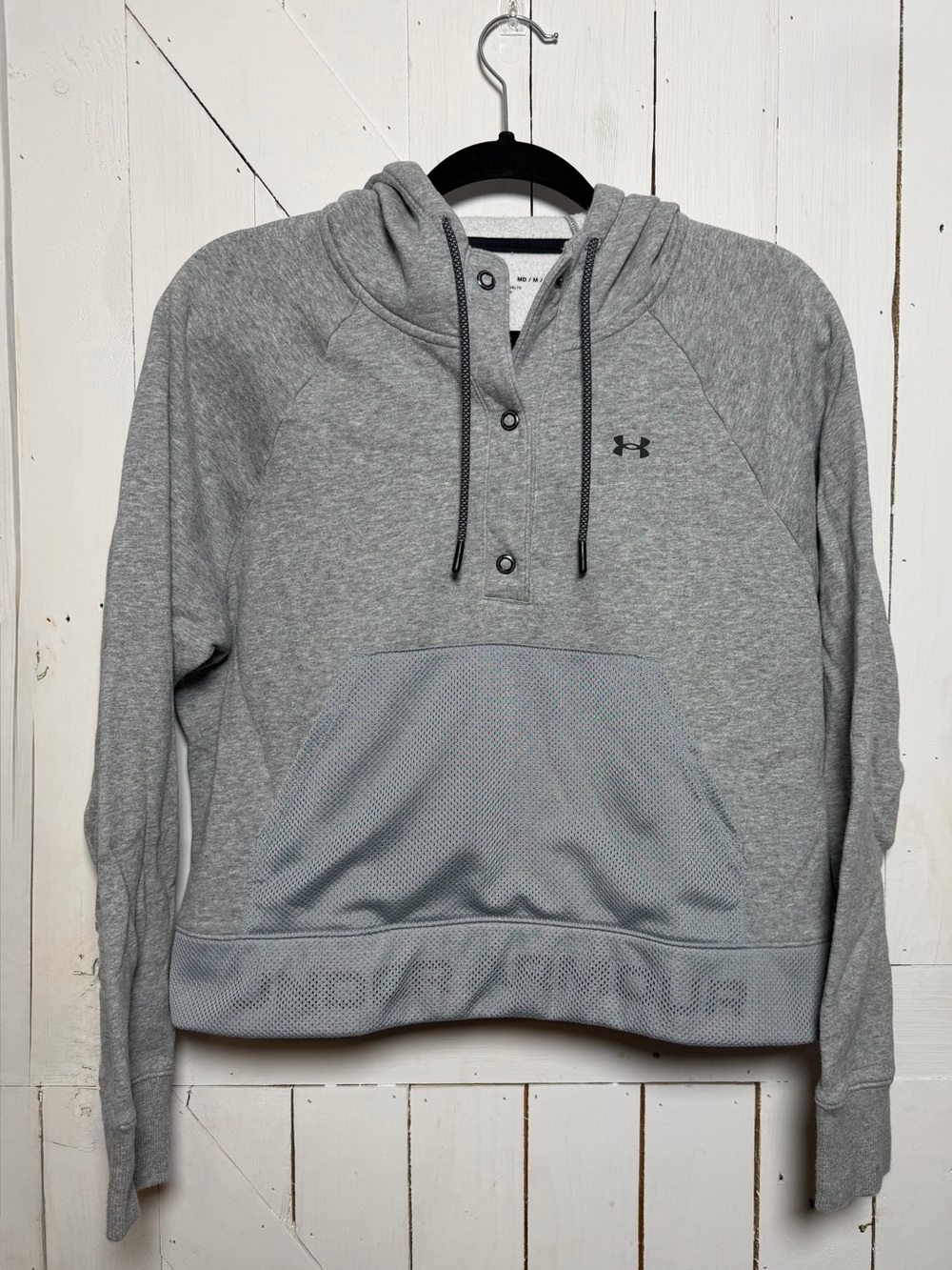Under Armour Gray Snap Button Pullover Hoodie Women's M Mesh Hem Pocket